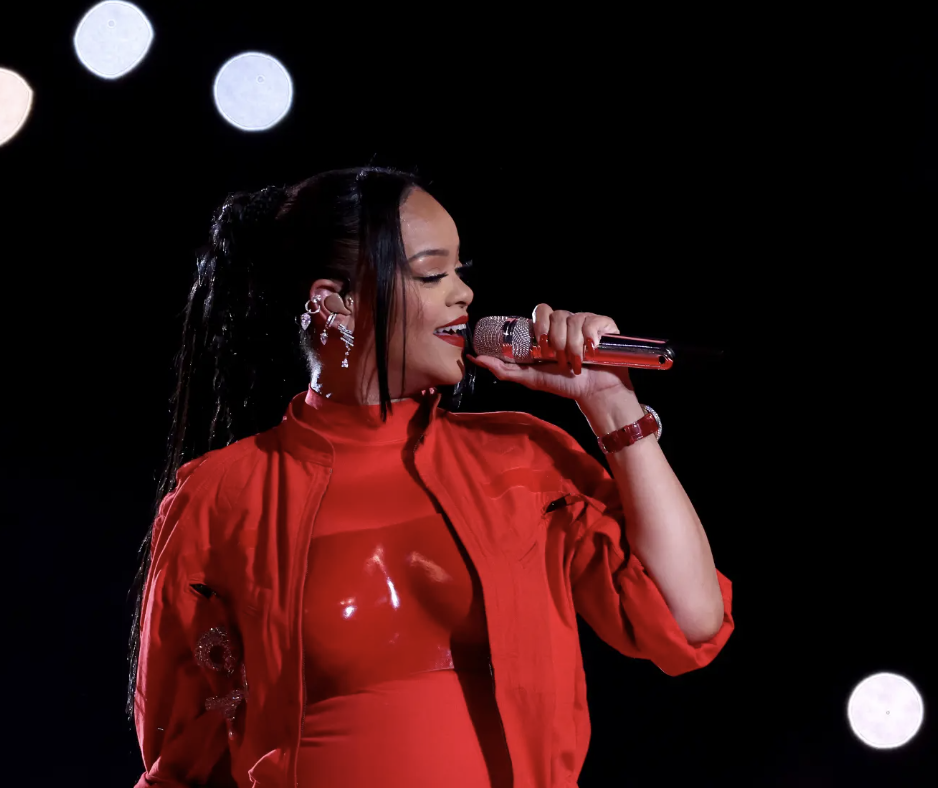 REACTIVE: Rihanna's Super Bowl performance causes searches for pregnancy workouts to soar